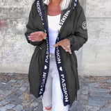 Cappotto casual con cappuccio, coulisse e stampa lettering